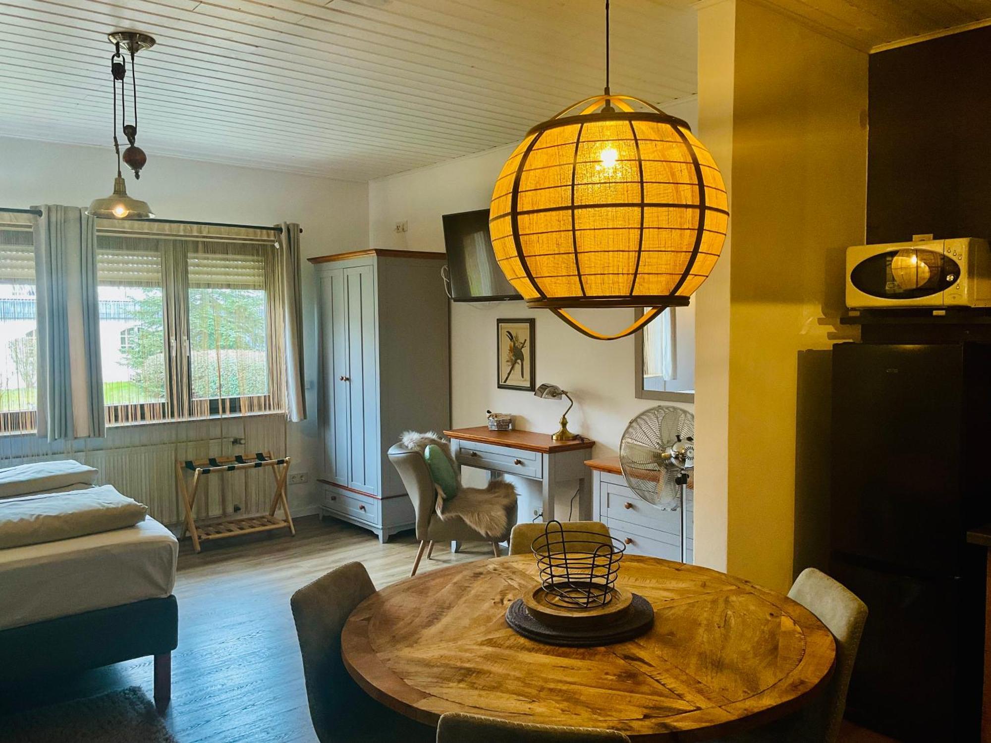 Zu Jeddelohs Bungalows & Apartments -Adult Friendly Gladenbach Buitenkant foto